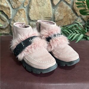 Ugg Fluff Punk pink boots